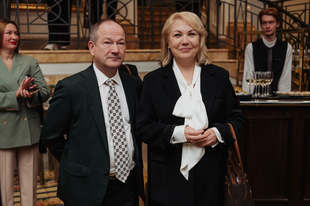 В. Романовский, директор ИПП; Н. Мочуловская, генеральный директор "АК ИПП"