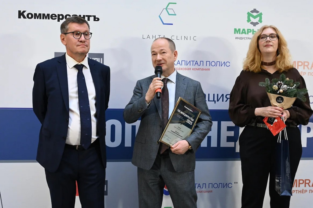 А.Ершов, Комммерсантъ Северо-Запад; В.Романовский, ИПП; А. Ракитина, Коммерсантъ Северо-Запад. А.Ершов, Комммерсантъ Северо-Запад; В.Романовский, ИПП; А. Ракитина, Коммерсантъ Северо-Запад.